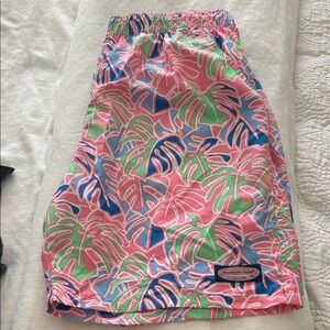 Vineyard Vines mens Leafy Pattern Shorts - Pink, Green, Blue